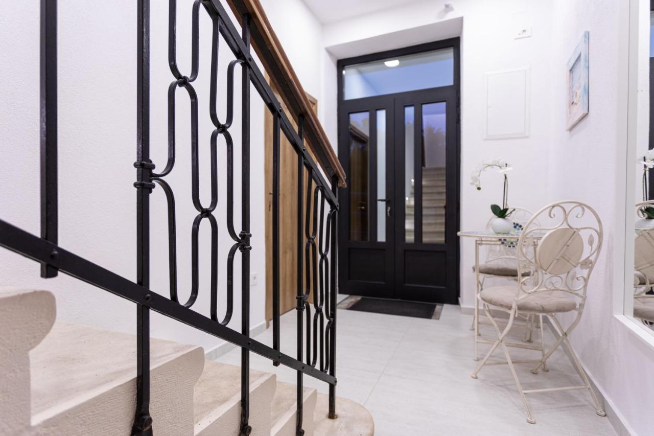 Apartments San Leopoldo ツリクヴェニツァ エクステリア 写真