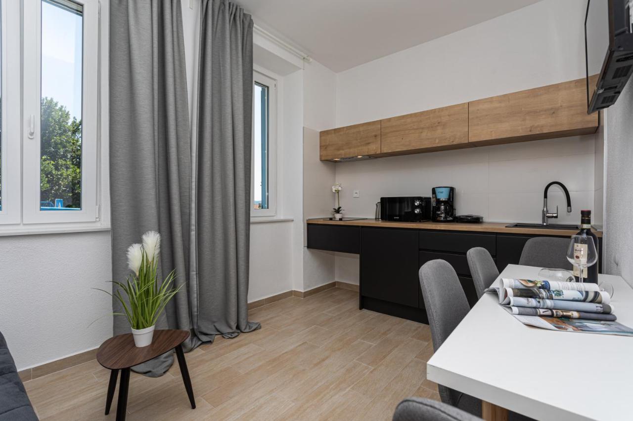 Apartments San Leopoldo ツリクヴェニツァ エクステリア 写真