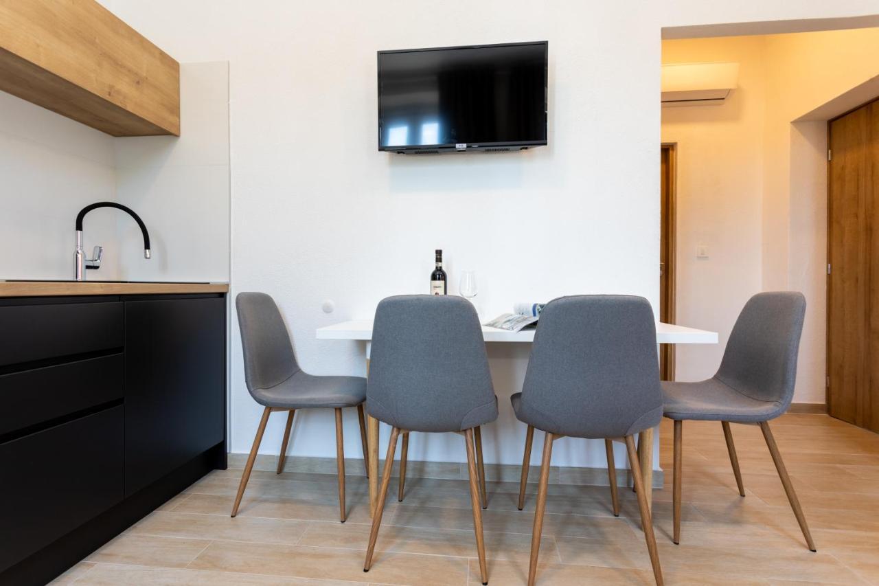 Apartments San Leopoldo ツリクヴェニツァ エクステリア 写真